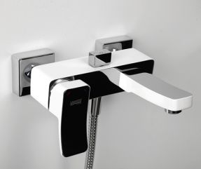 Смеситель Aller 1061WHITE для ванны с коротким изливом, комбинированное покрытие